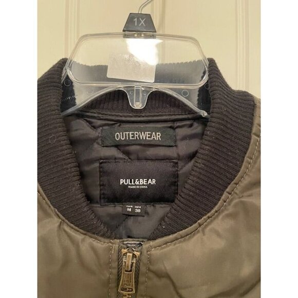 Pull & Bear Men's Olive Green‎ Bomber Jacket Size M - Picture 3 of 11